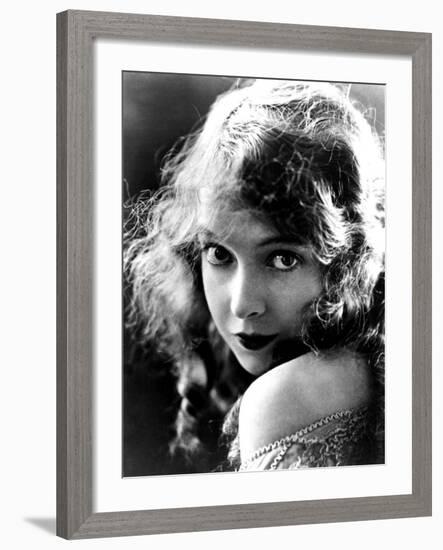 Lillian Gish, Late Teens-null-Framed Photo