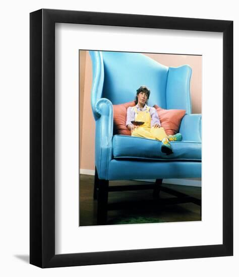 Lily Tomlin - The Incredible Shrinking Woman-null-Framed Photo