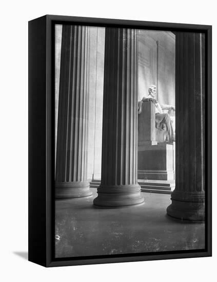 Lincoln Memorial-null-Framed Premier Image Canvas