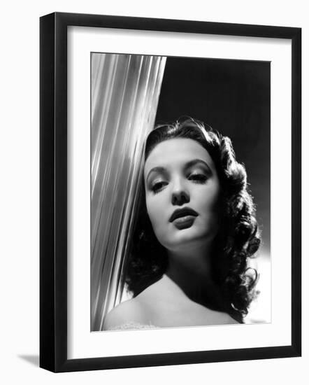 Linda Darnell, 1940-Frank Powolny-Framed Photo