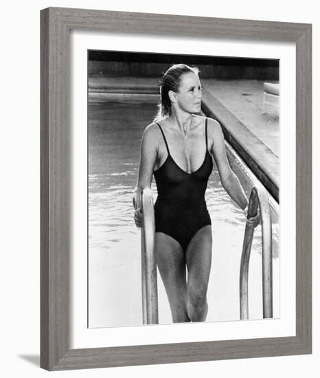 Linda Evans - Dynasty-null-Framed Photo