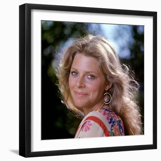 Lindsay Wagner-null-Framed Photo