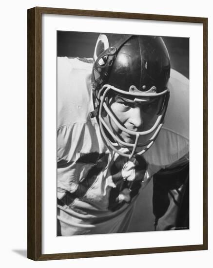 Linebacker for the Bears Dick Butkus-Bill Eppridge-Framed Premium Photographic Print