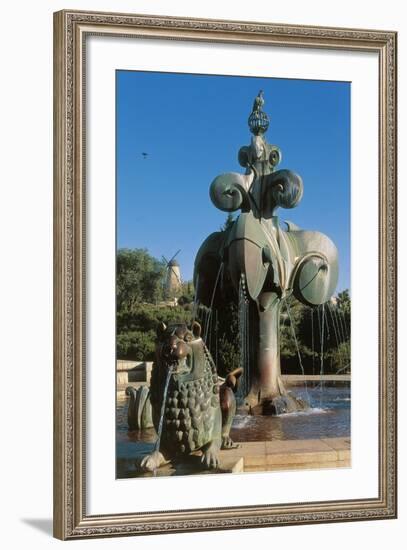 Lions' Fountain in Bloomfield Garden-null-Framed Photographic Print