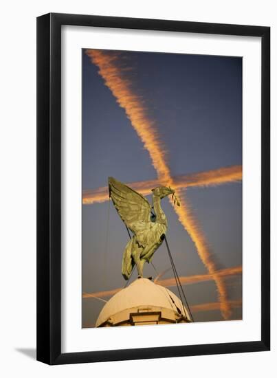 Liver Bird on Royal Liver Building, Liverpool, Merseyside, England, UK-Paul McMullin-Framed Photo