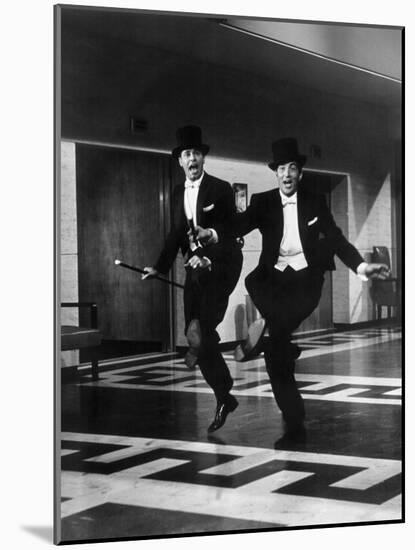 Living It Up, Jerry Lewis, Dean Martin, 1954-null-Mounted Photo