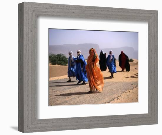 Local People Travel the Road Between Nouadhibou and Mouackchott, Mauritania-Jane Sweeney-Framed Photographic Print