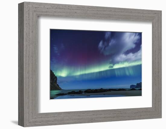 Lofoten Northern Lights-Belinda Shi-Framed Photographic Print