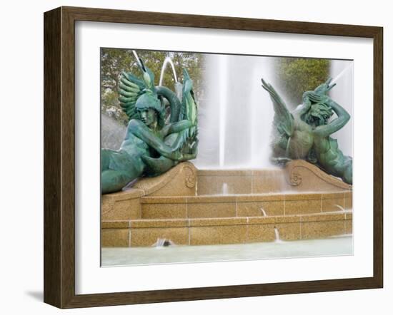 Logan Square Fountain, Parkway Museum District, Philadelphia, Pennsylvania-Richard Cummins-Framed Photographic Print