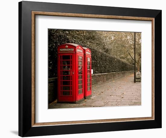 London Scene I-Sonja Quintero-Framed Photographic Print