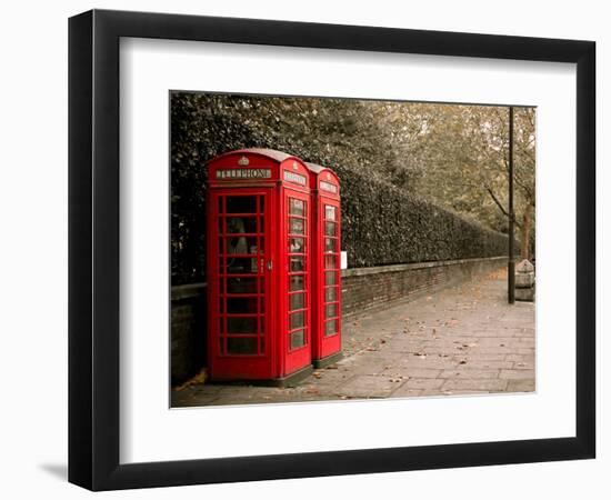 London Scene I-Sonja Quintero-Framed Photographic Print