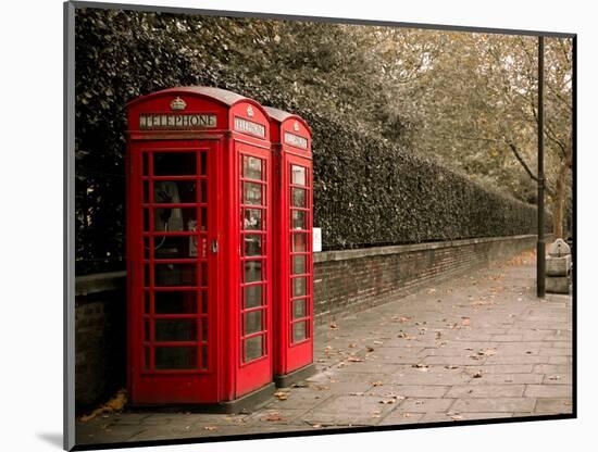 London Scene I-Sonja Quintero-Mounted Photographic Print