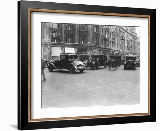 London Traffic 1930S-null-Framed Photographic Print