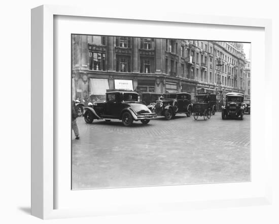 London Traffic 1930S-null-Framed Photographic Print