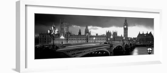 London-Jerry Driendl-Framed Photographic Print