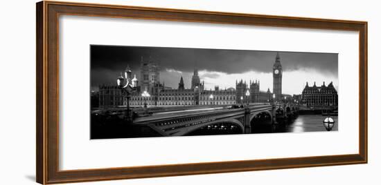 London-Jerry Driendl-Framed Photographic Print