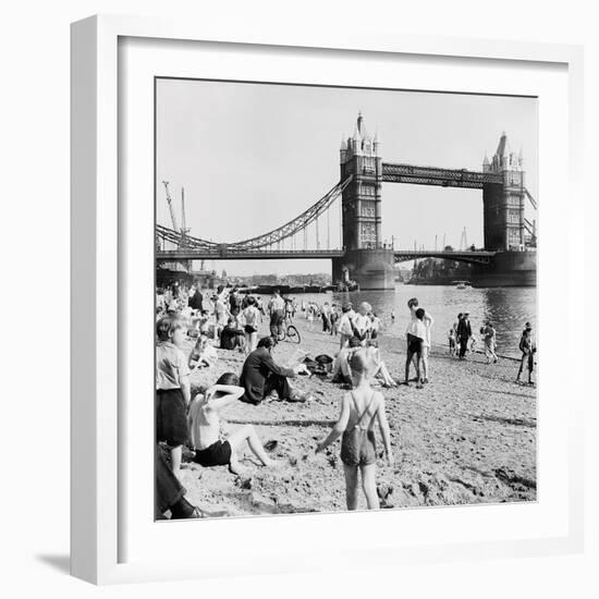 Londoners Relax on Tower Beach, 1952-Henry Grant-Framed Giclee Print