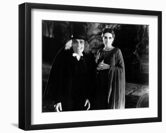 Londres apres minuit LONDON AFTER MIDNIGHT by TodBrowning with Lon Chaney and Marceline Day, 1927 (-null-Framed Photo