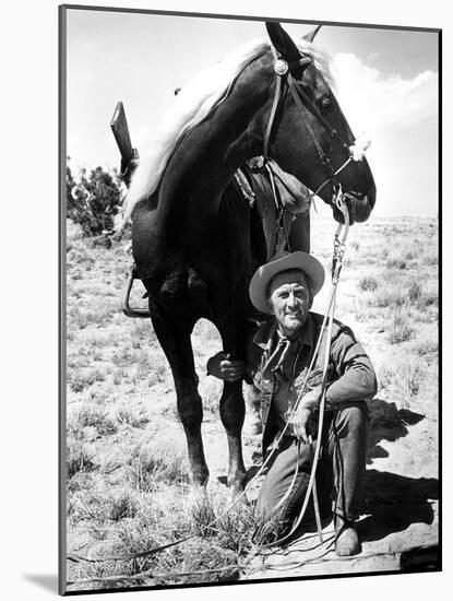 Lonely Are The Brave, Kirk Douglas, 1962-null-Mounted Photo