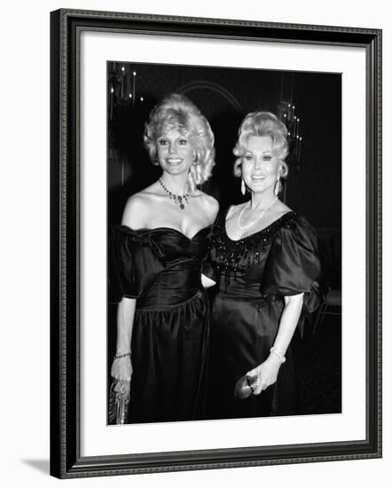 Loni Anderson and Zsa Zsa Gabor-null-Framed Premium Photographic Print