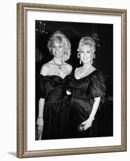 Loni Anderson and Zsa Zsa Gabor-null-Framed Premium Photographic Print