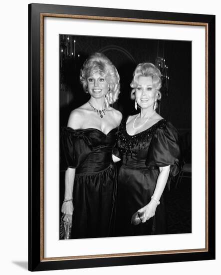 Loni Anderson and Zsa Zsa Gabor-null-Framed Premium Photographic Print