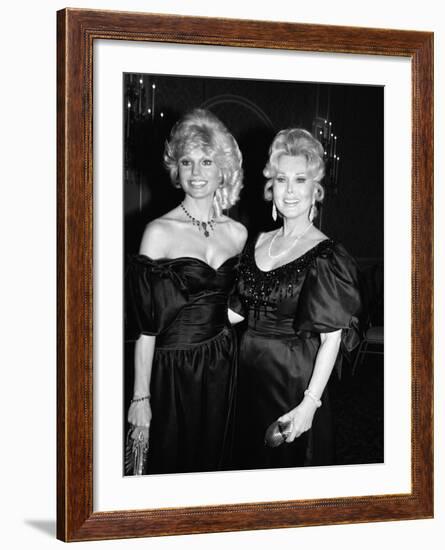 Loni Anderson and Zsa Zsa Gabor-null-Framed Premium Photographic Print