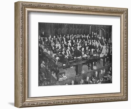 'Lord Kitchener making a recruiting appeal at the Guildhall', 1915-Unknown-Framed Photographic Print