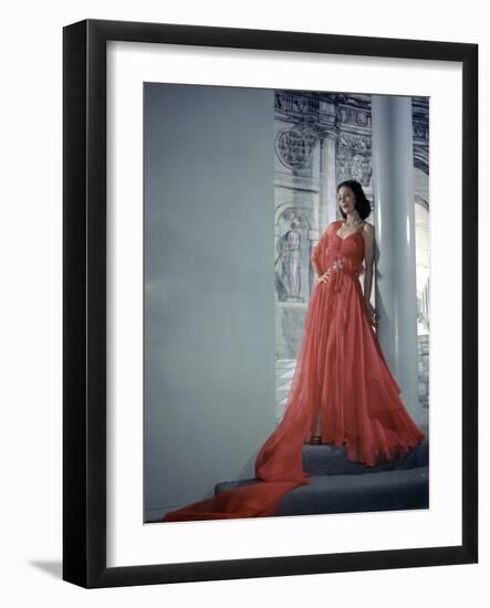 Loretta Young (photo)-null-Framed Photo