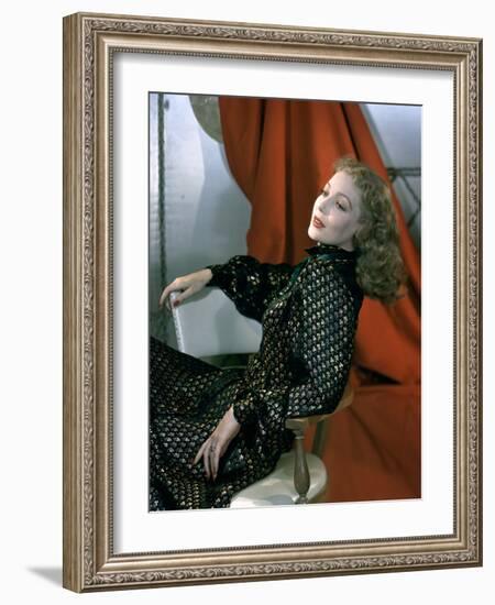 Loretta Young (photo)-null-Framed Photo