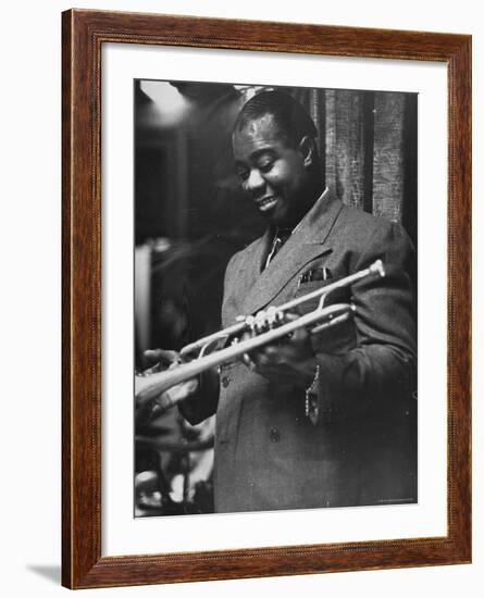 Louis Armstrong-Carl Mydans-Framed Premium Photographic Print