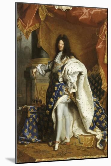 Louis XIV, roi de France, portrait en pied en costume royal-Hyacinthe Rigaud-Mounted Giclee Print