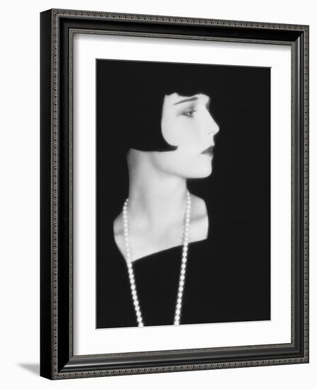 Louise Brooks, 1928-null-Framed Photographic Print