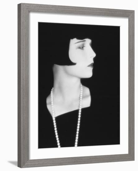 Louise Brooks, 1928-null-Framed Photographic Print