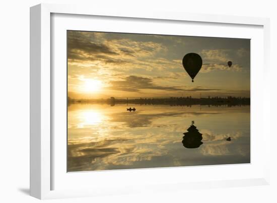 Love is in Air I-Moises Levy-Framed Photographic Print