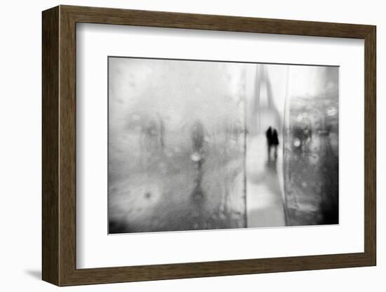 Love story in PARIS-Eric Drigny-Framed Photographic Print