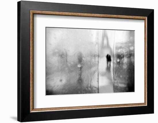 Love story in PARIS-Eric Drigny-Framed Photographic Print