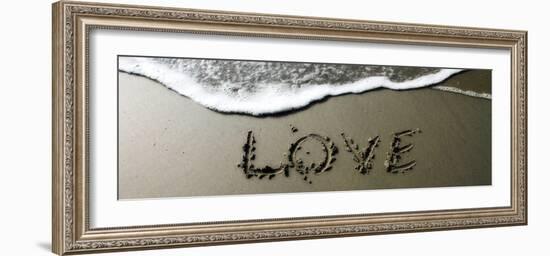 Love-Alan Hausenflock-Framed Photographic Print