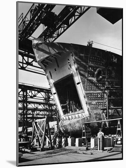 LST under Construction at Shipyard of the American Bridge Co-Andreas Feininger-Mounted Photographic Print