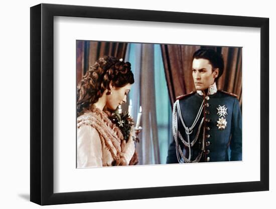 LUDWIG / LE CREPUSCULE DES DIEUX, 1972 directed by LUCHINO VISCONTI Sonia Petrova and Helmut Berger-null-Framed Photo