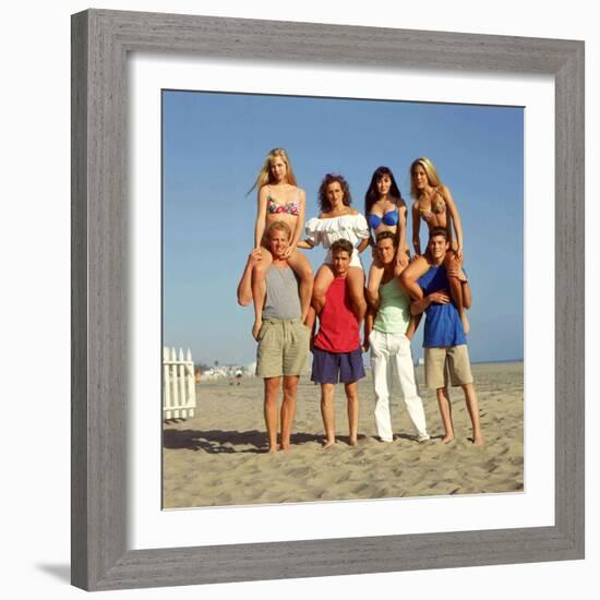 LUKE PERRY; TORI SPELLING; JASON PRIESTLEY; IAN ZIERING; JENNIE GARTH; BRIAN AUSTIN GREEN. "Beve...-null-Framed Photographic Print