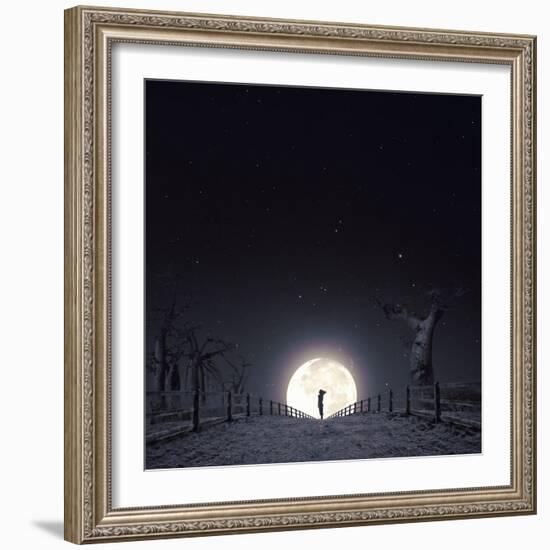 Luna-Luis Beltran-Framed Photographic Print