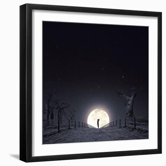 Luna-Luis Beltran-Framed Photographic Print