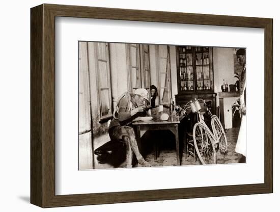 Lunch Time-Presse ’E Sports-Framed Photographic Print