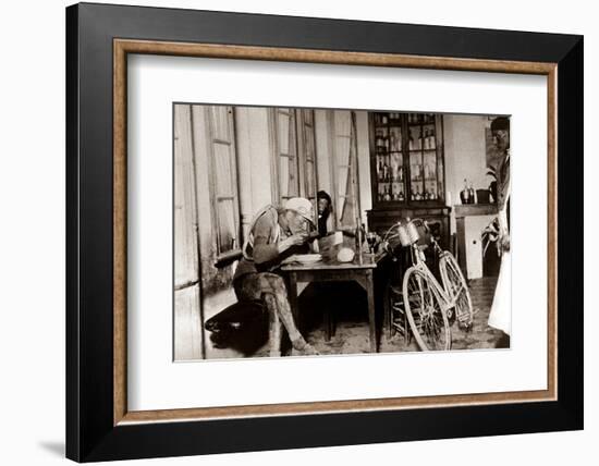 Lunch Time-Presse ’E Sports-Framed Photographic Print