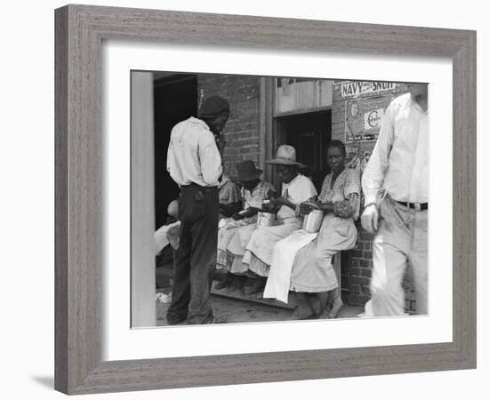 Lunchtime for Georgia peach pickers, 1936-Dorothea Lange-Framed Photographic Print