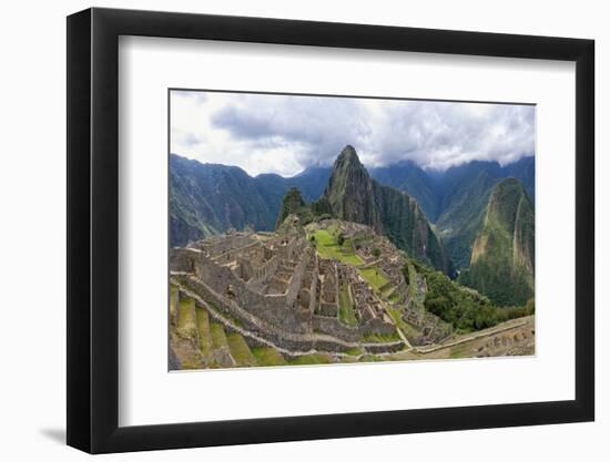 Machu Picchu,  ruined city of the Incas with Mount Huayana Picchu, Andes Cordillera-G&M Therin-Weise-Framed Photographic Print