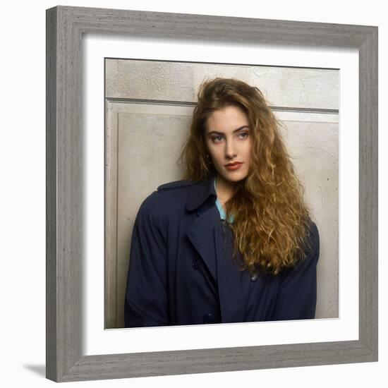 MADCHEN AMICK. "Twin Peaks" [1990], directed by DAVID LYNCH.-null-Framed Photographic Print