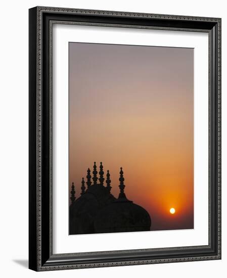 Madhavendra Palace at Sunset, Jaipur, Rajasthan, India-Keren Su-Framed Photographic Print