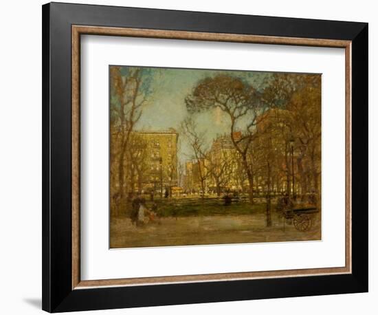 Madison Square, C.1905 (Oil on Canvas)-Paul Cornoyer-Framed Giclee Print